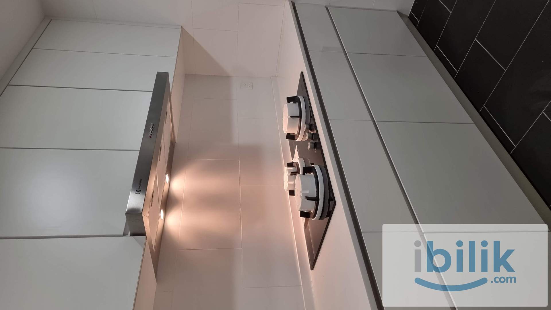 🏠 Full Furnished Medium Room at SQWHERE Sg Buloh - FREE Internet & Utilities 🌟 - Image 4