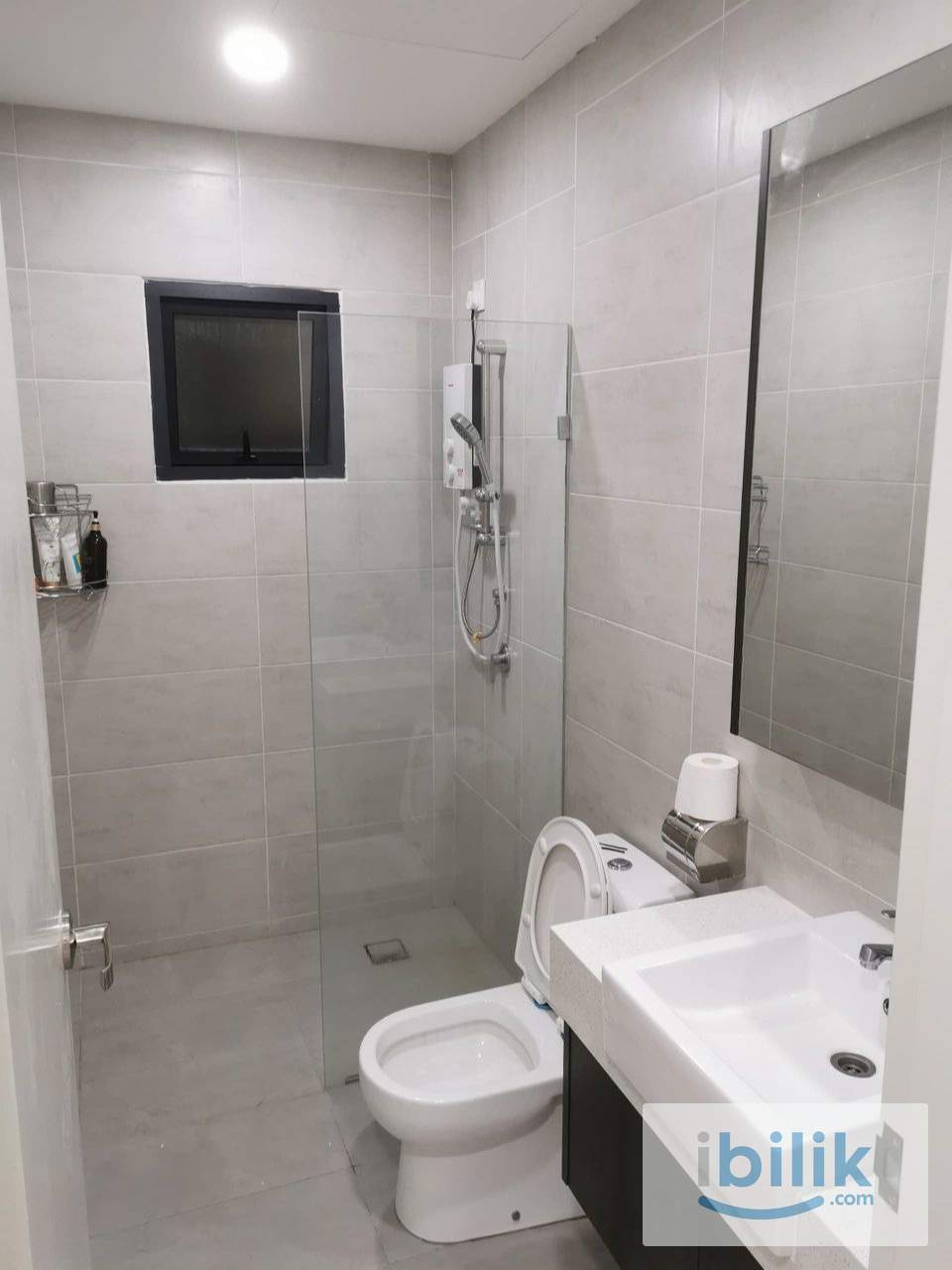 Novus Medium Room For Rent  - Image 5