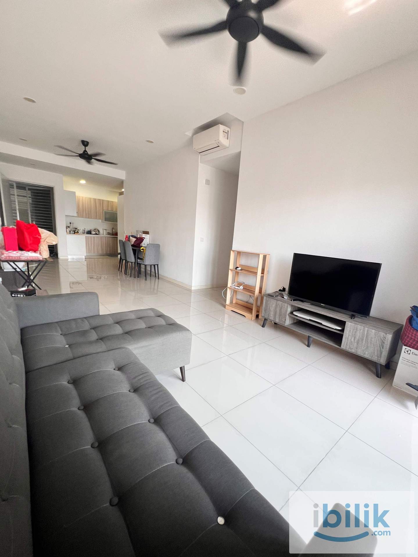 Novus Medium Room For Rent  - Image 8