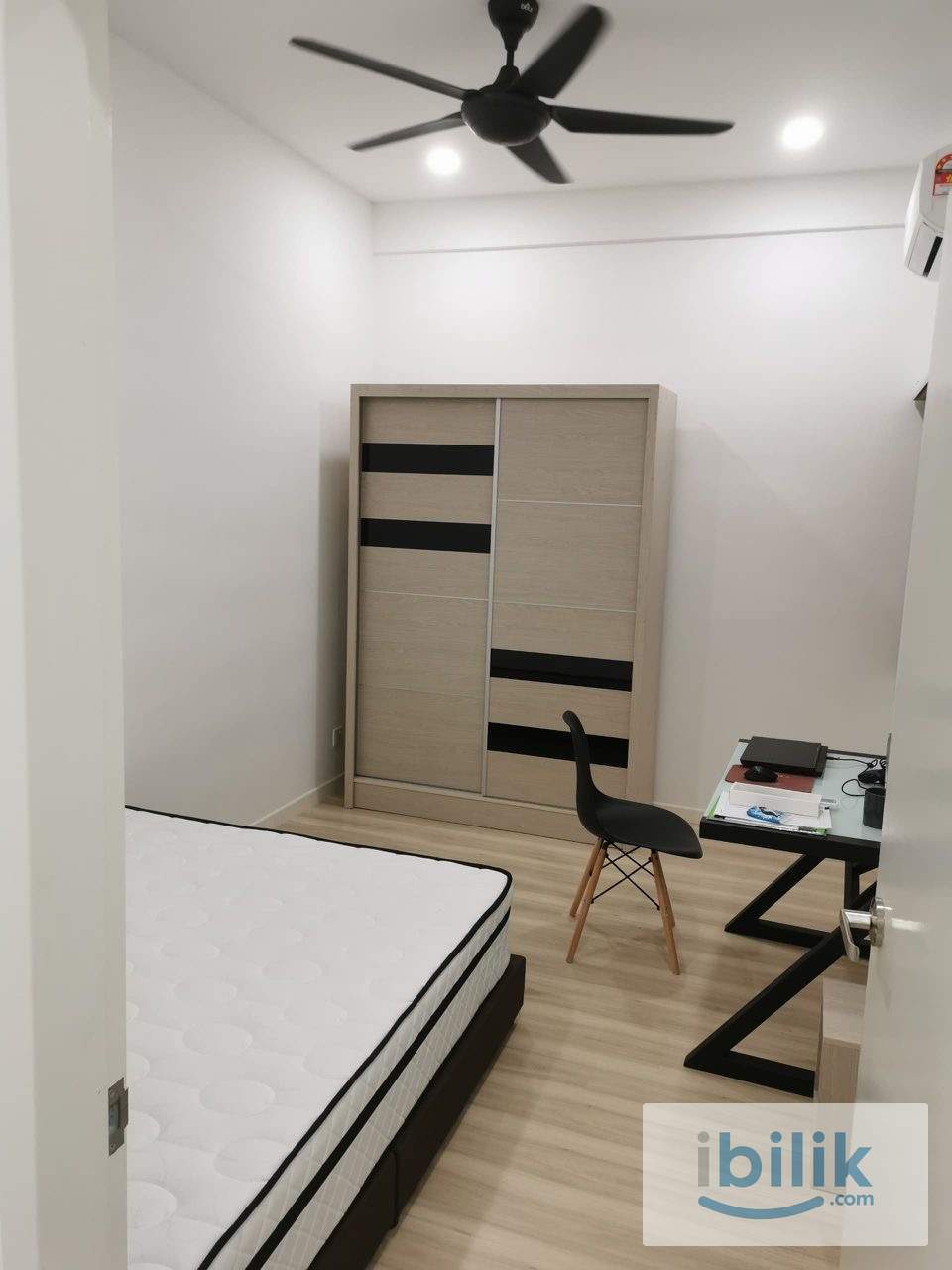 Sungai Nibong Novus Residences Room - Image 1