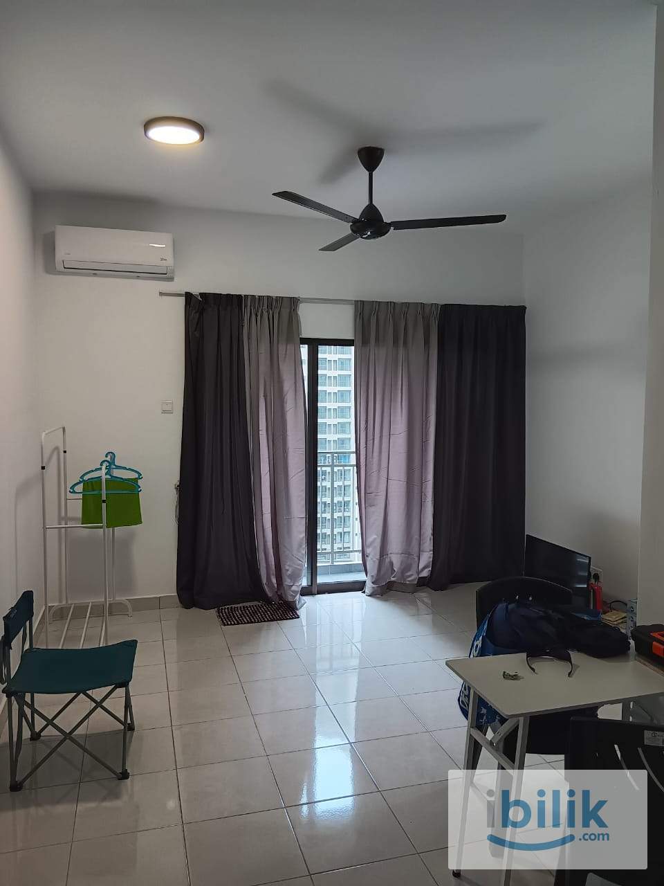 Nilai Youth City 2rooms 2bathrooms Partially Furnished Ready Move In - Image 1