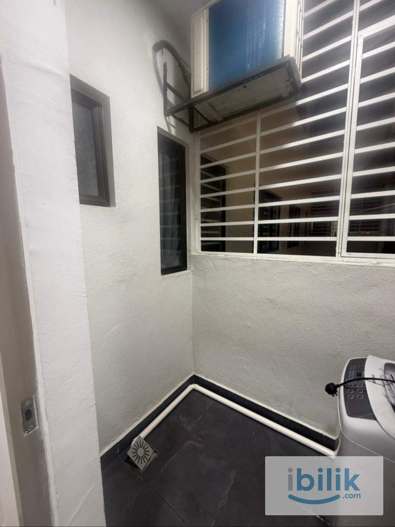 Nilai Youth City 2rooms 2bathrooms Partially Furnished Ready Move In - Image 8