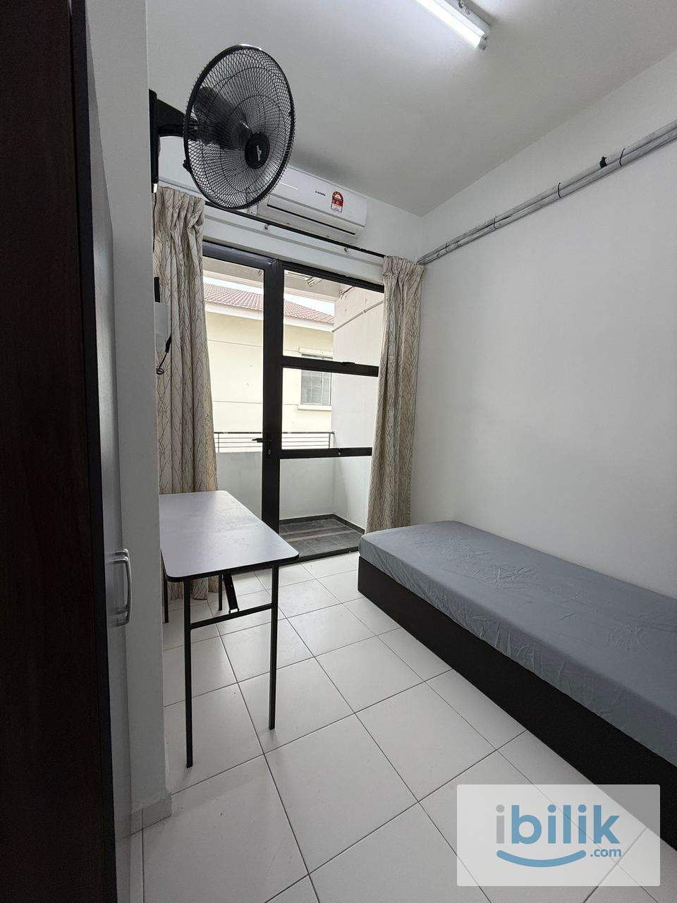 Cozy Balcony Single Room @ Relau FREE WIFI FREE UTILITY FREE CARPARK  - Image 2