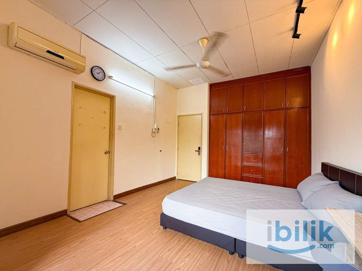 Master Room at Warisan Putri, Seremban - Image 2