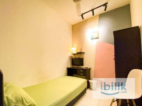 FEMALE MALAY | Single Room at Avenue Crest, Sek 22, Glenmarie, Shah Alam, Petaling, Selangor | TR0158 - Image 1