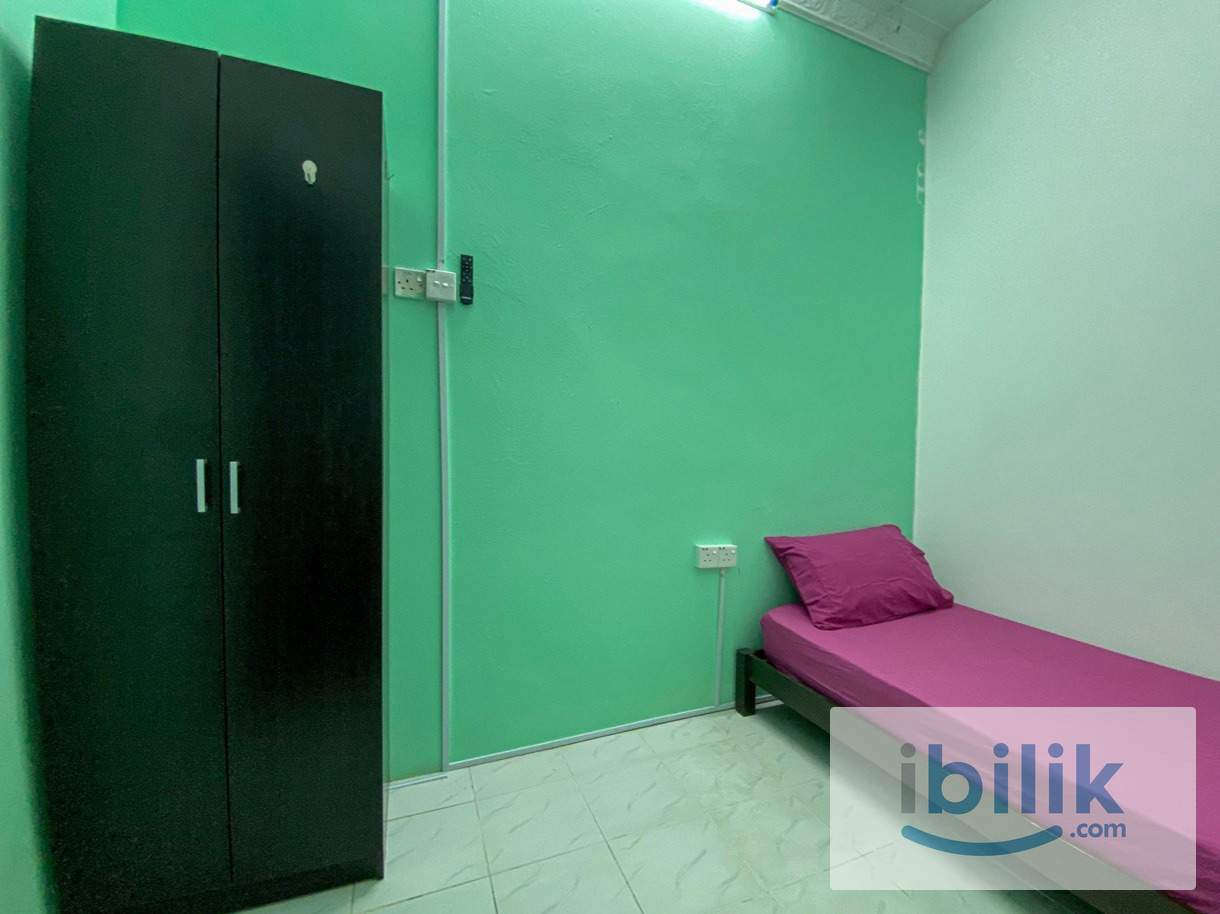 FEMALE MALAY | Middle Room at Gadong Jaya, Labu, Seremban 2, Negeri Sembilan | TR0019 - Image 1
