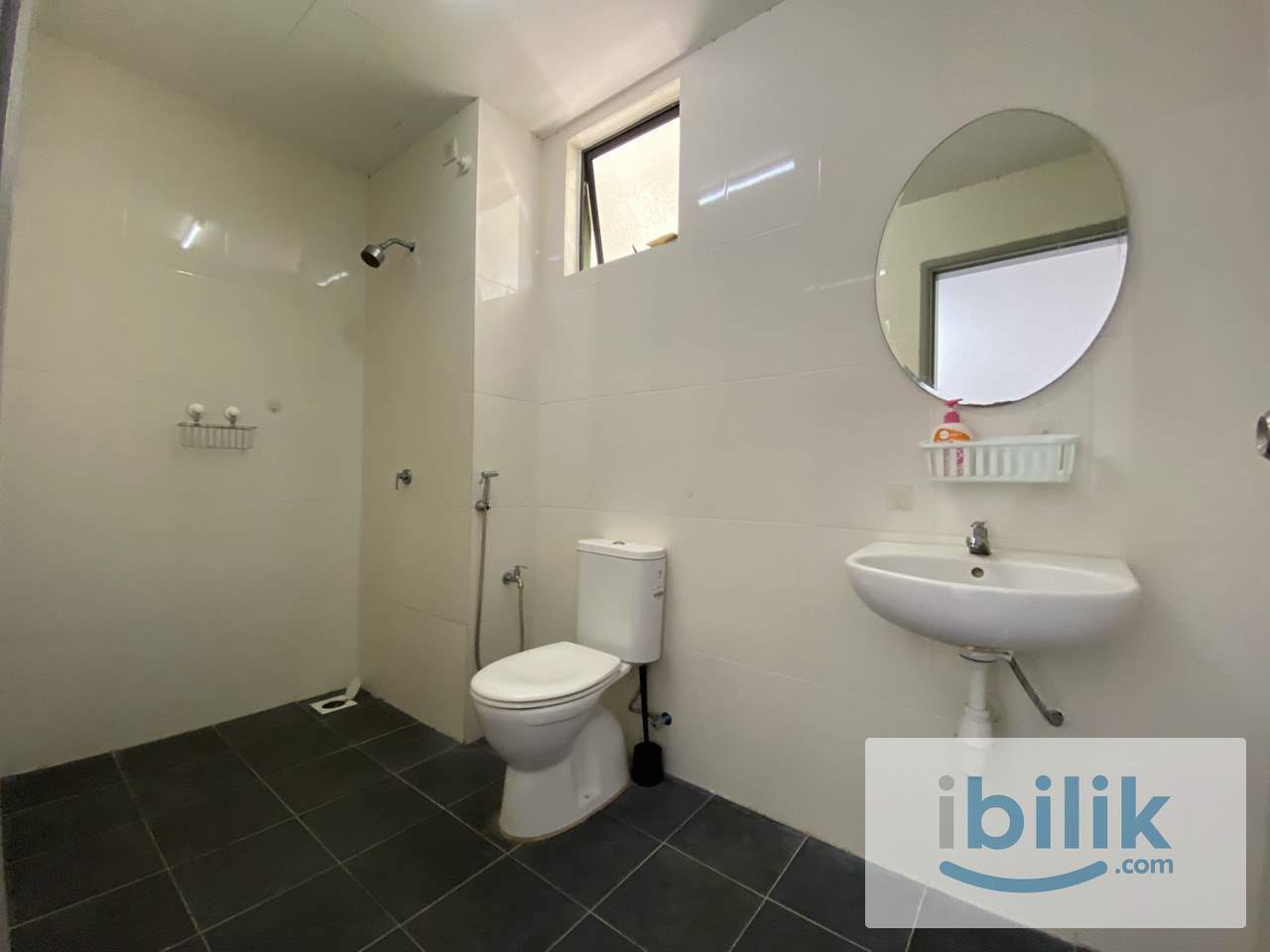 FEMALE MALAY | Master Room at Ivory Residence, Mutiara Height, Kajang, Selangor | TR0291 - Image 3