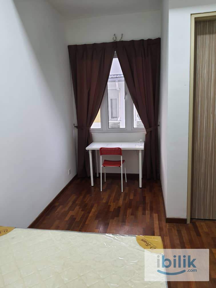 Rawang gated and guarded, fully furnished middleroom with attached bathroom to let - Image 2