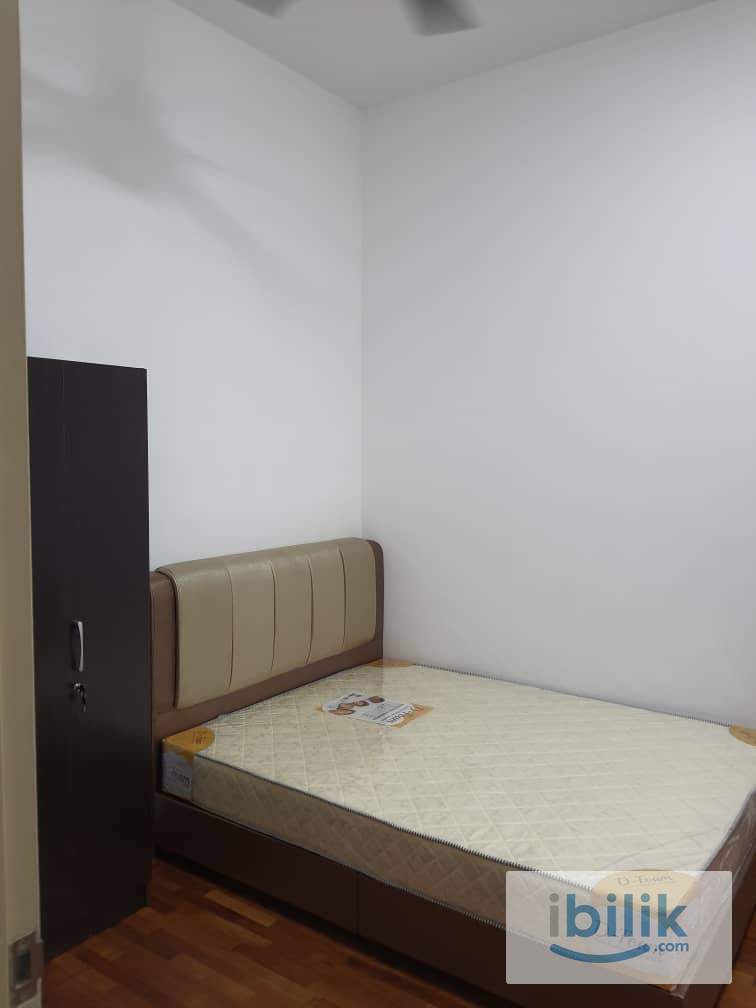 Rawang gated and guarded, fully furnished middleroom with attached bathroom to let - Image 3