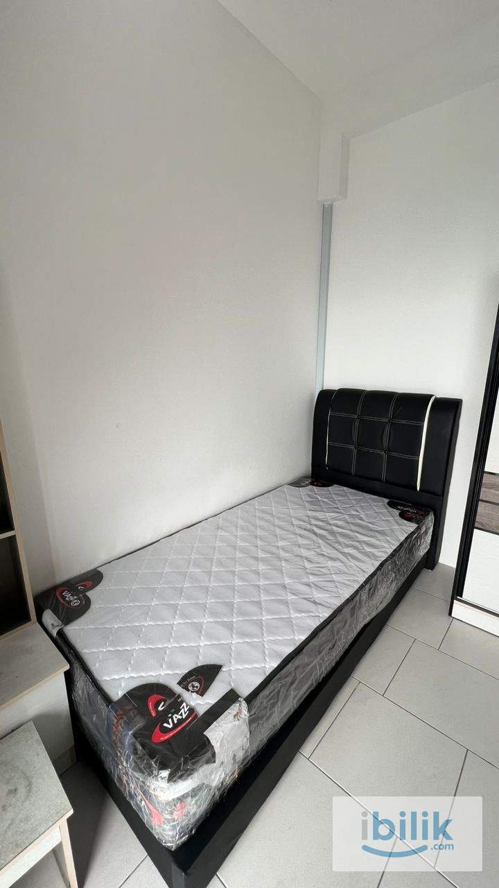 FEMALE MUSLIM - BALCONY ROOM @ SERDANG  - Image 3