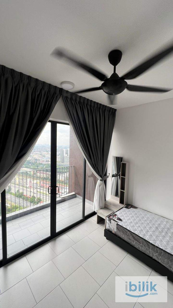 FEMALE MUSLIM - BALCONY ROOM @ SERDANG  - Image 6