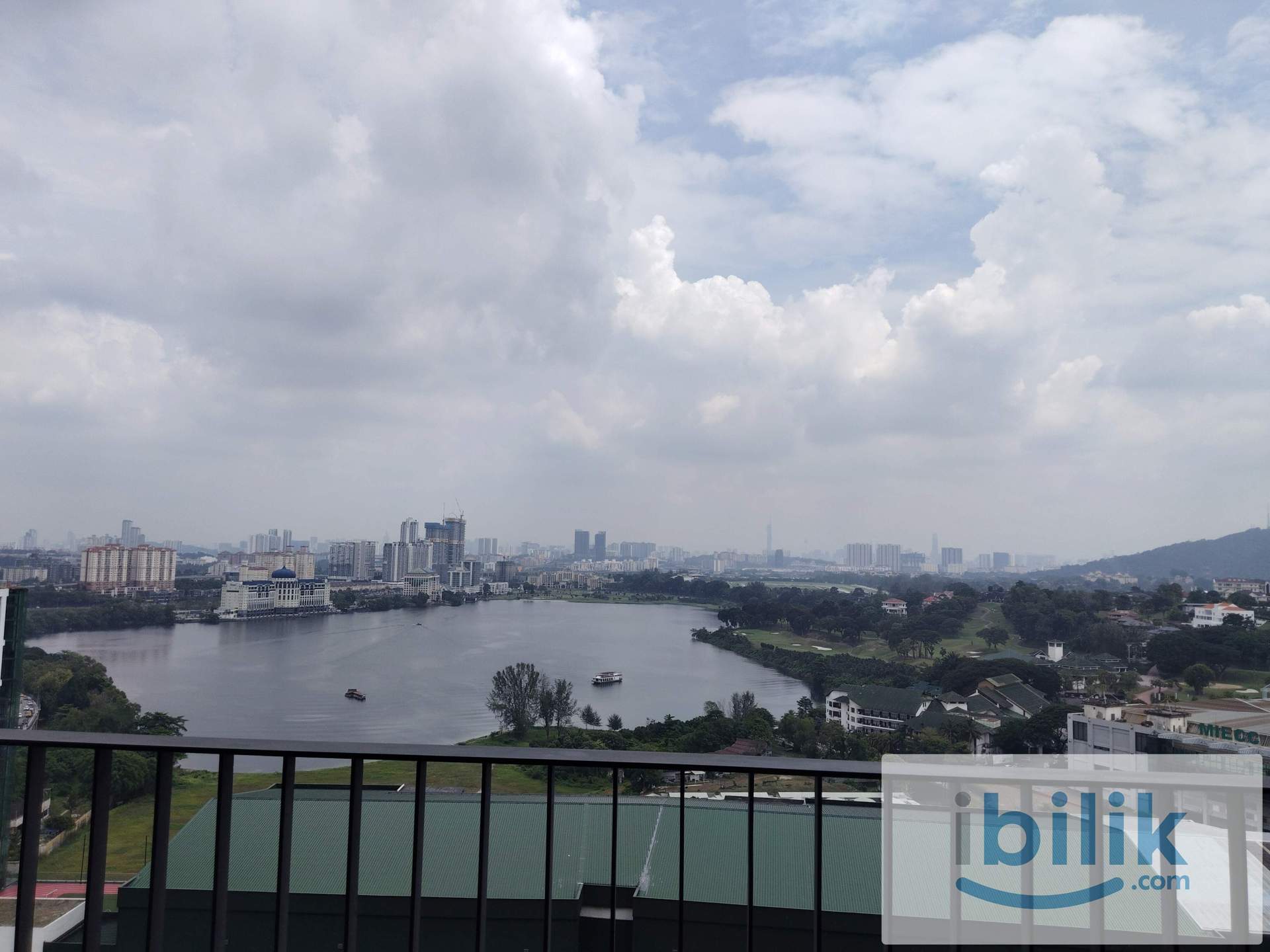 BALCONY ROOM - SERDANG , MIX UNIT  - Image 5