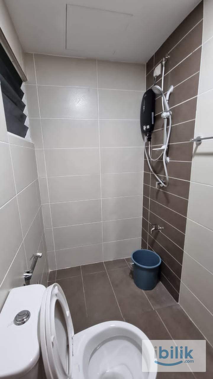  SMALL MEDIUM ROOM @ PAVILLION 2  - Image 3