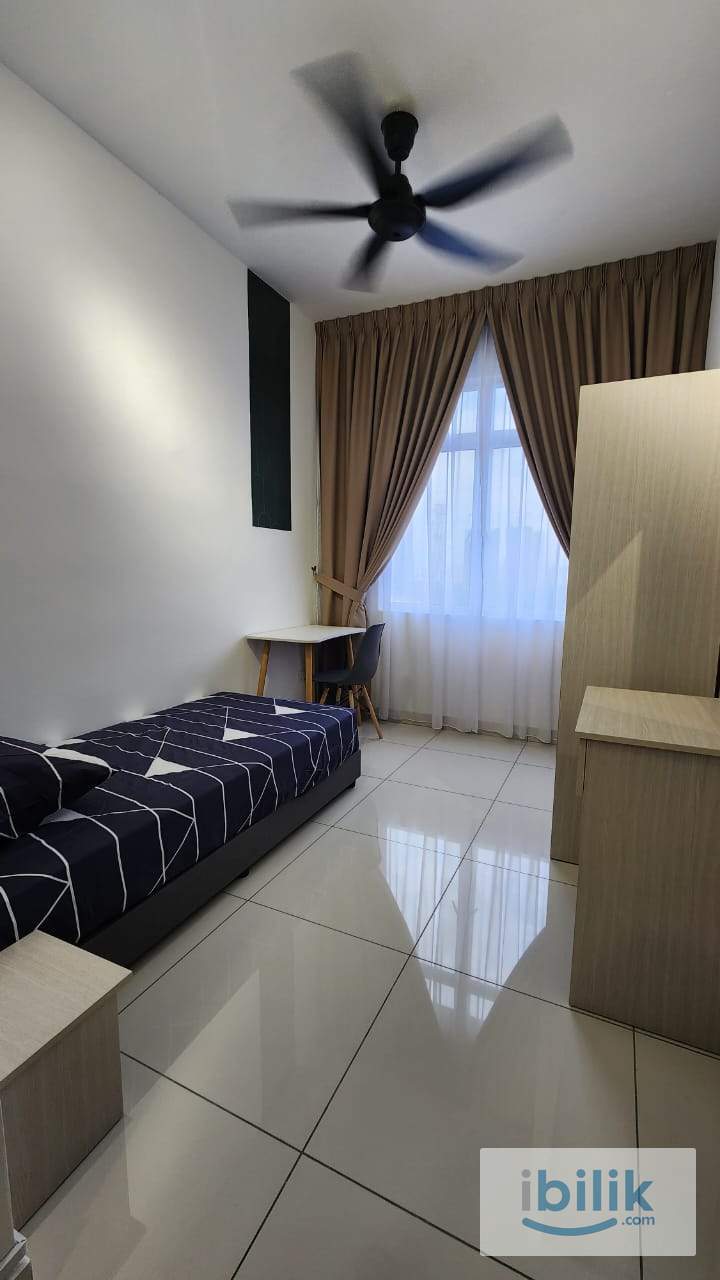  SMALL MEDIUM ROOM @ PAVILLION 2  - Image 1