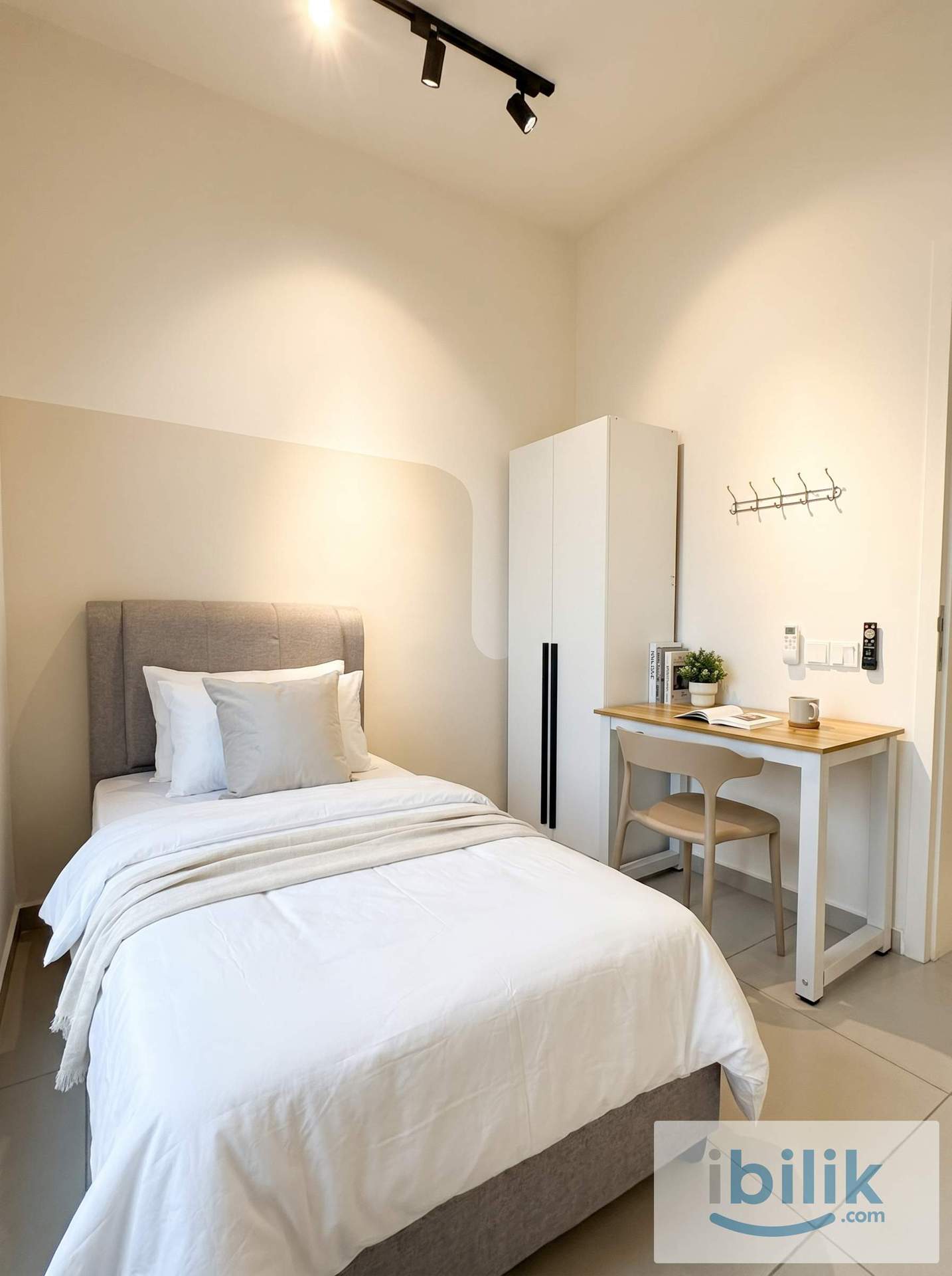 Small | FREE Aircond Room @ Koi Kinrara Suite Puchong 🚆 - Image 1