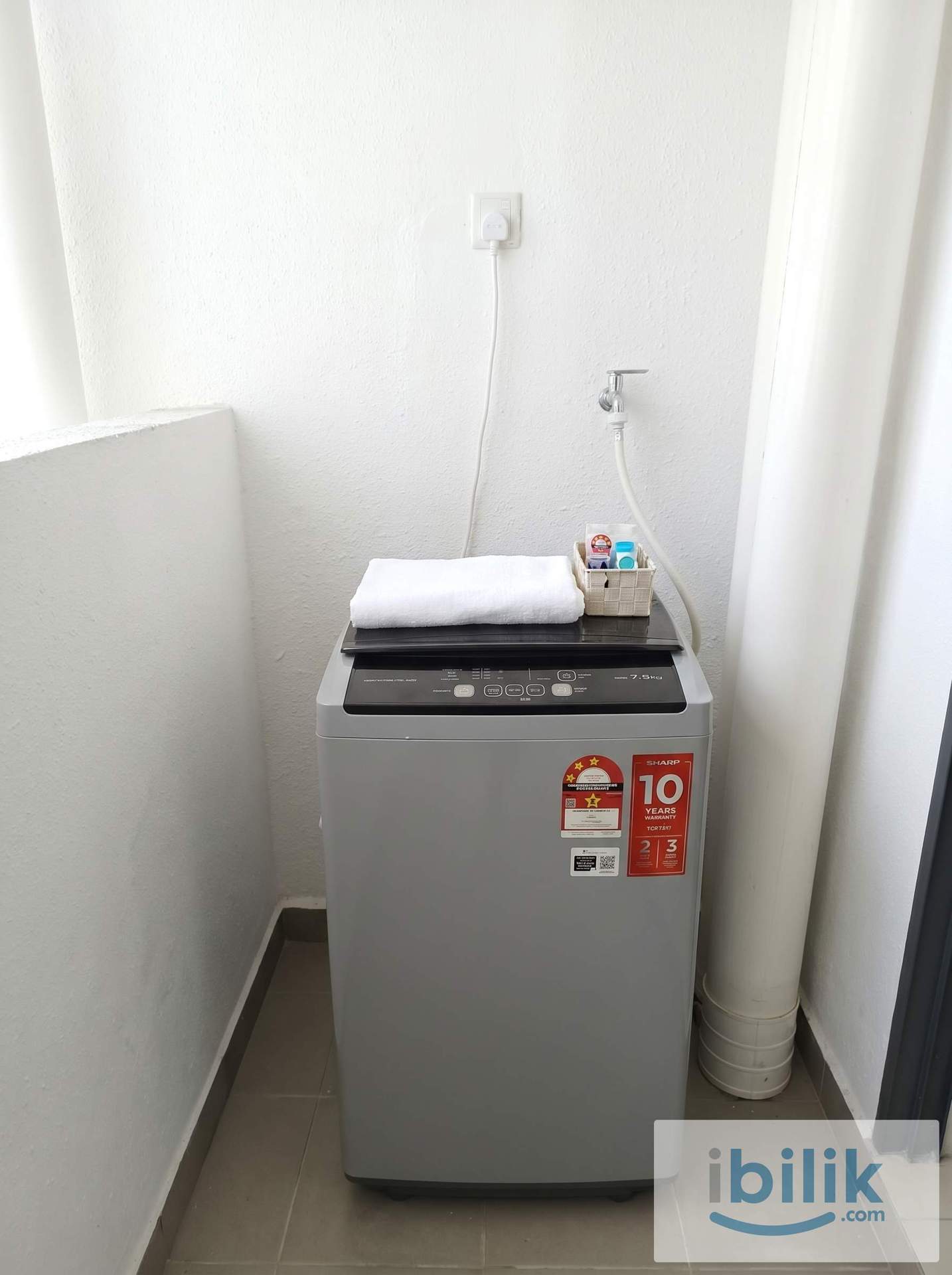 Female Medium Room @ D'Quince Residences Bandar Sunway - Image 4