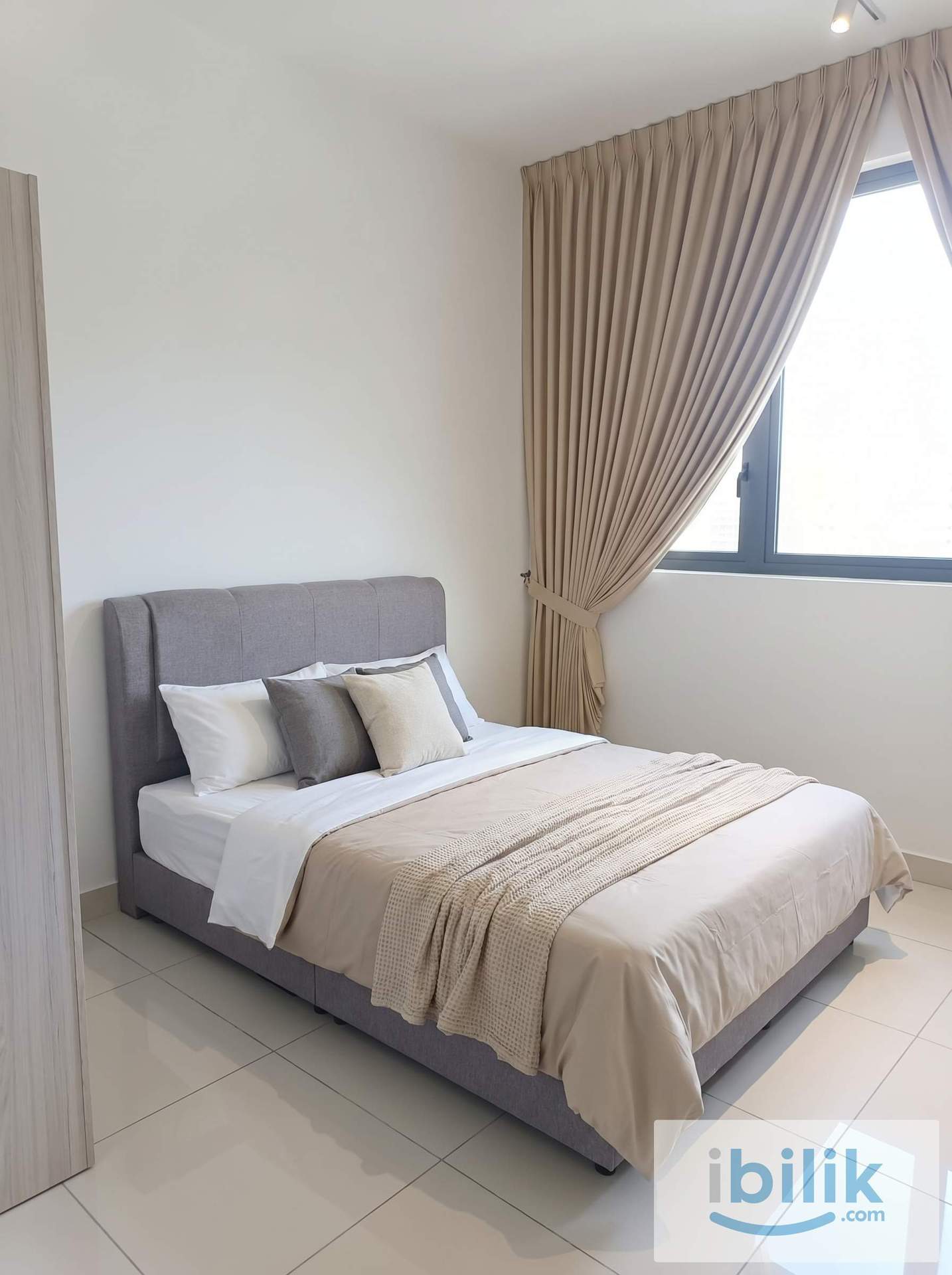 Female Medium Room @ Residensi Sateria Sungai Besi - Image 1