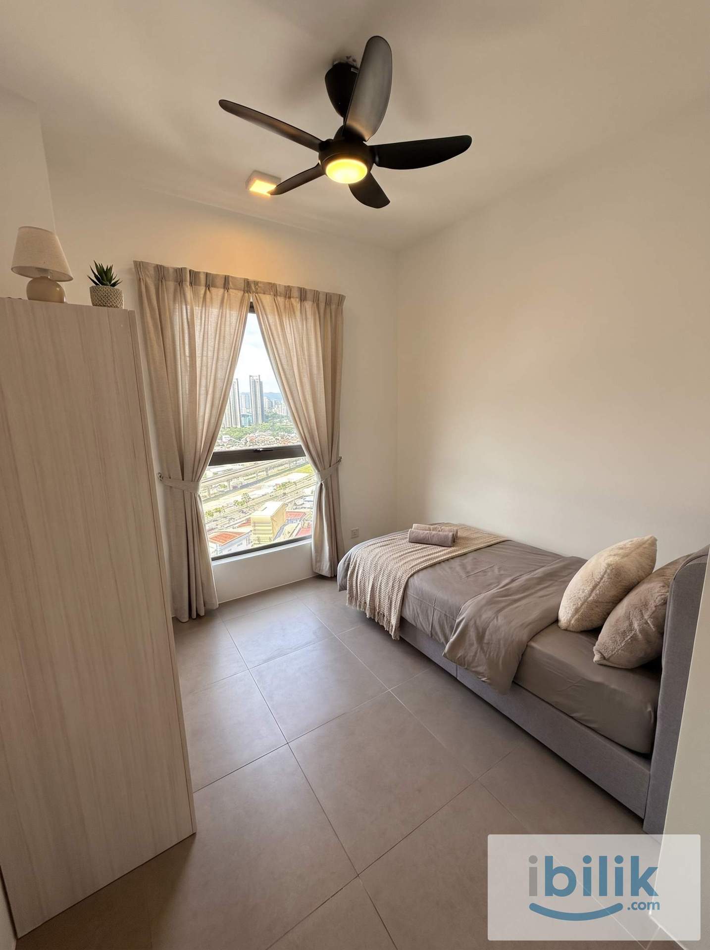 Helix2 / Residensi Heliks Medium Single Bed Room For Rent - Image 2