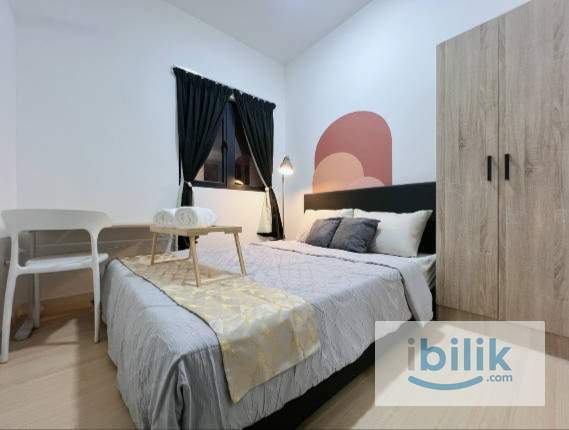 M Luna Single Room Available - Image 2