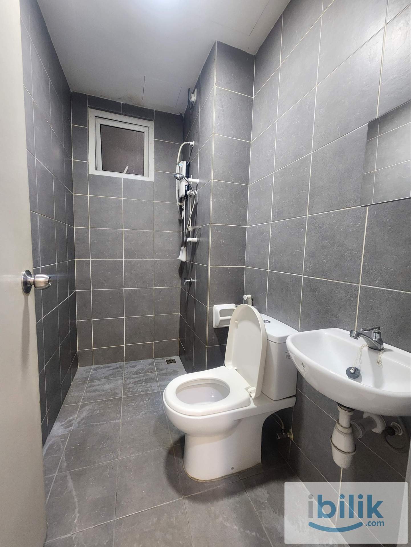 Female Economy Single Bedroom for RENT @ V Residensi 2 Shah Alam - Image 4