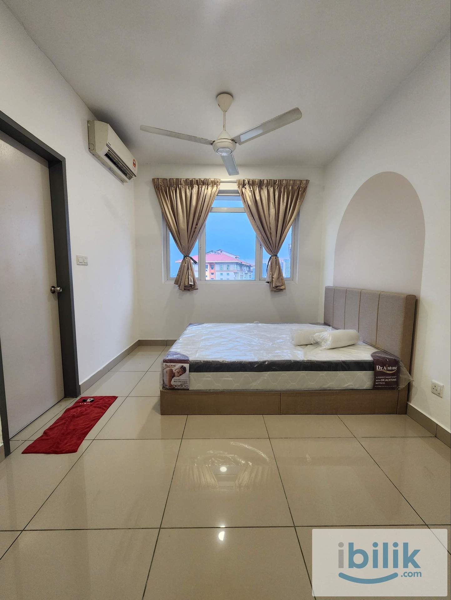 NEW Female Master Bedroom for RENT @ Shah Alam - Image 2