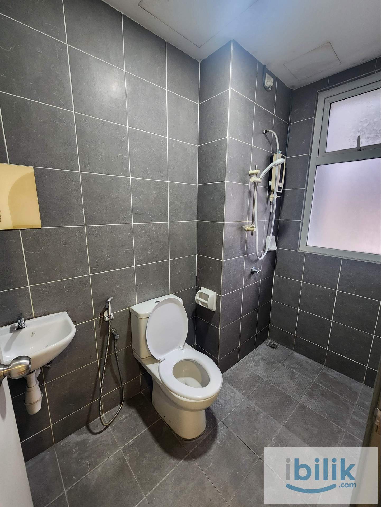 NEW Female Master Bedroom for RENT @ Shah Alam - Image 3