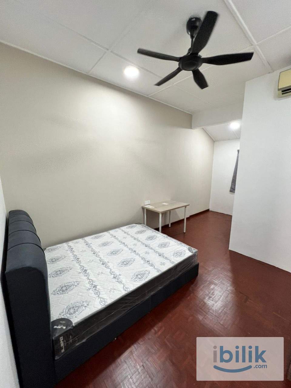 Master Bedroom with Private Bathroom for RENT @ Seapark Petaling Jaya - Image 2