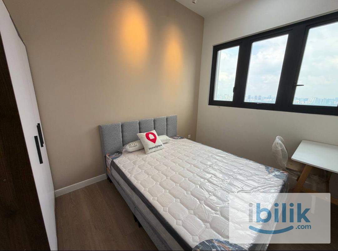 middle room  - Image 1