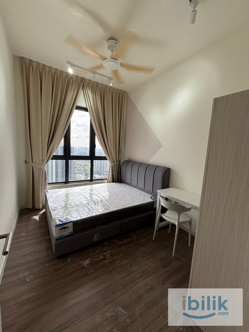 Fully Furnished Room with Free Wifi and Utilities - Image 1
