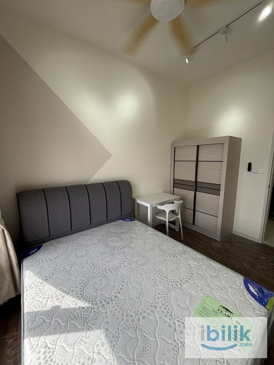Fully Furnished Room with Free Wifi and Utilities - Image 3