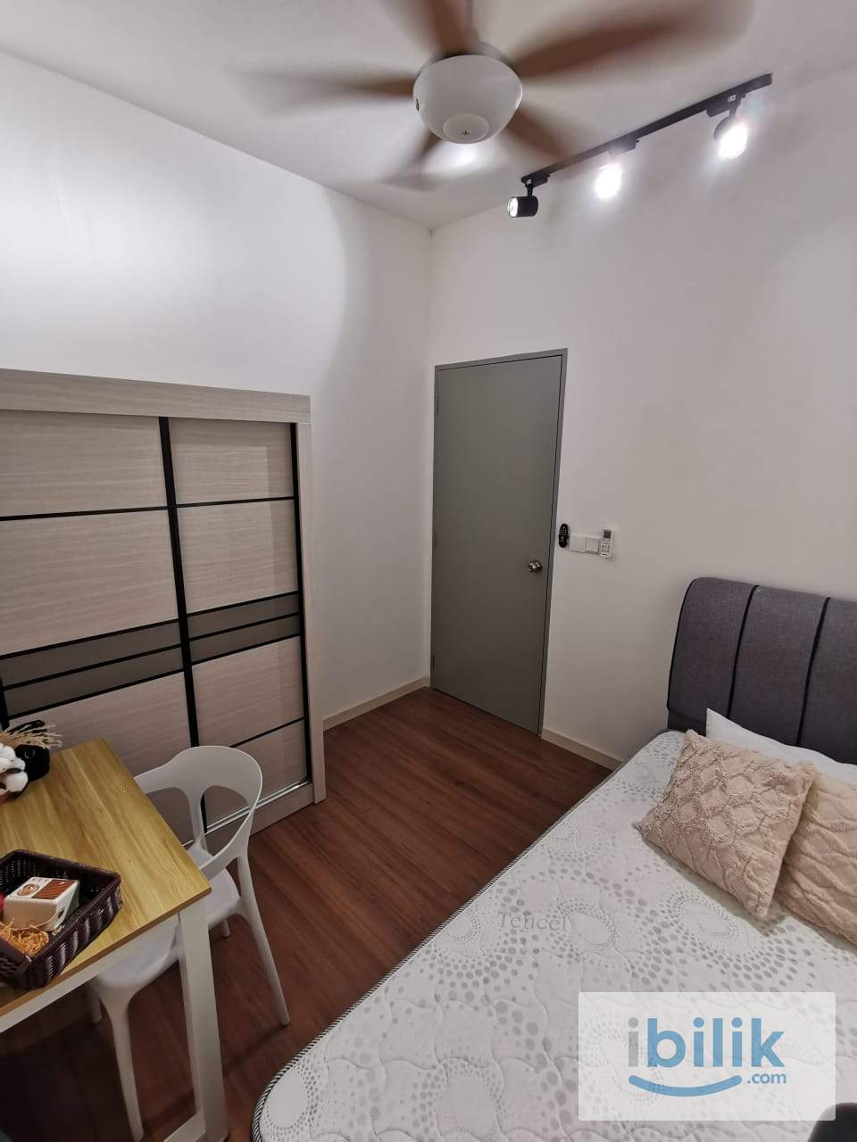 Fully Furnished Room with Free Wifi and Utilities - Image 3