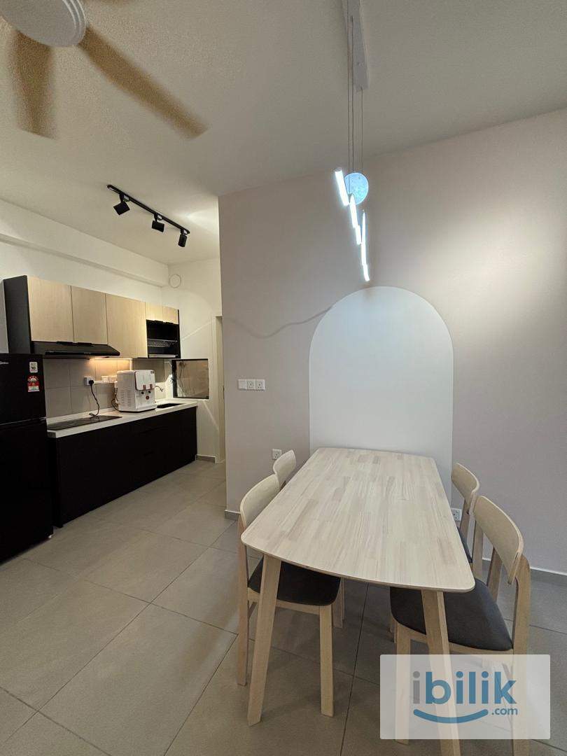 Fully Furnished Room with Free Wifi and Utilities - Image 3