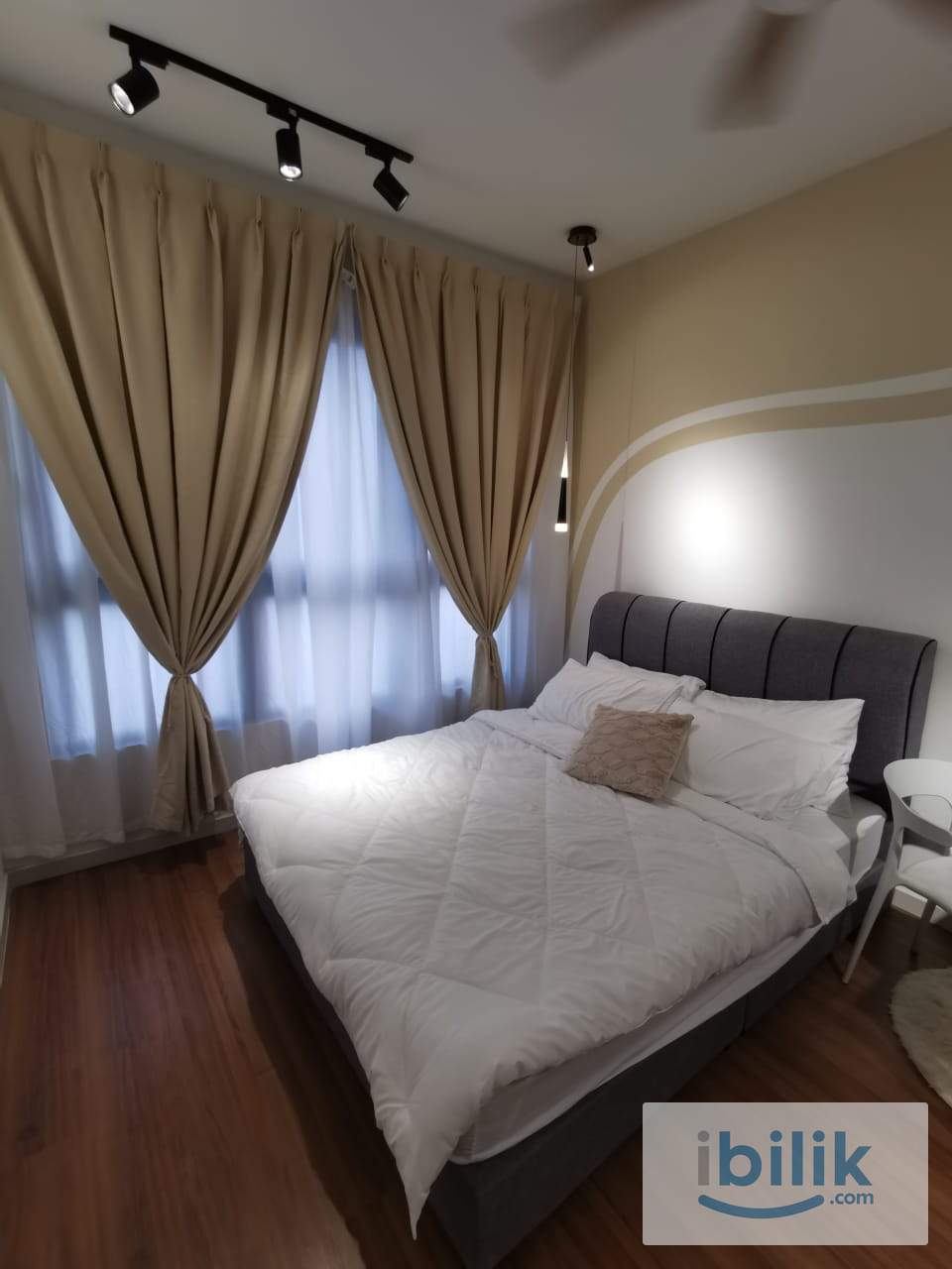 Fully Furnished Room with Free Wifi and Utilities - Image 4