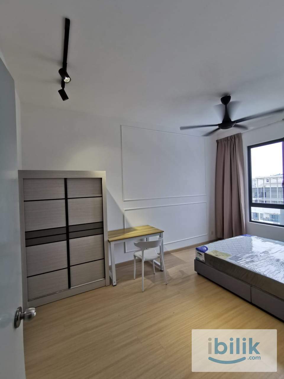 Fully Furnished Room with Free Wifi and Utilities - Image 1