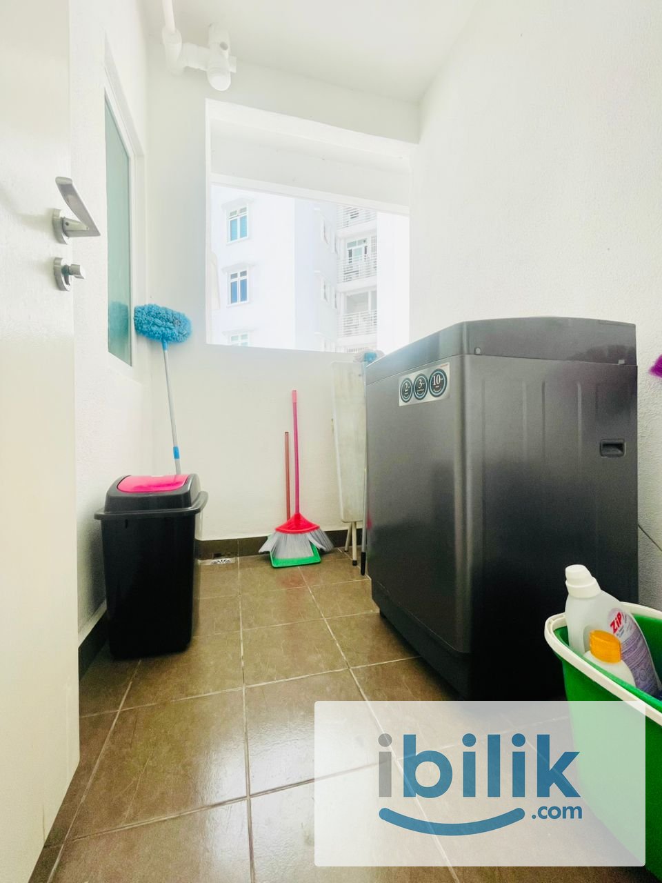 Medium Room Attached Bathroom Non Sharing WIFI Aircond Flora Rosa Presint 11 Putrajaya - Image 8