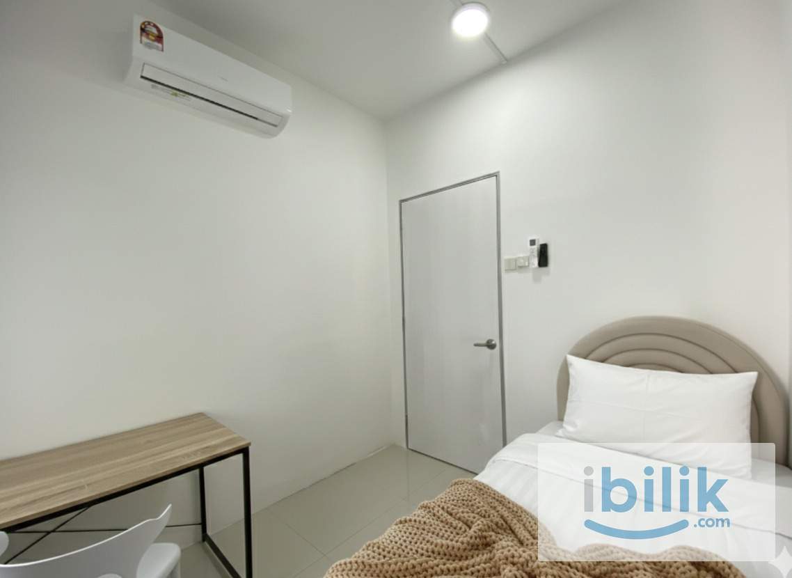 Small Room at Residensi Flora Rosa Presint 11 Putrajaya - Image 1