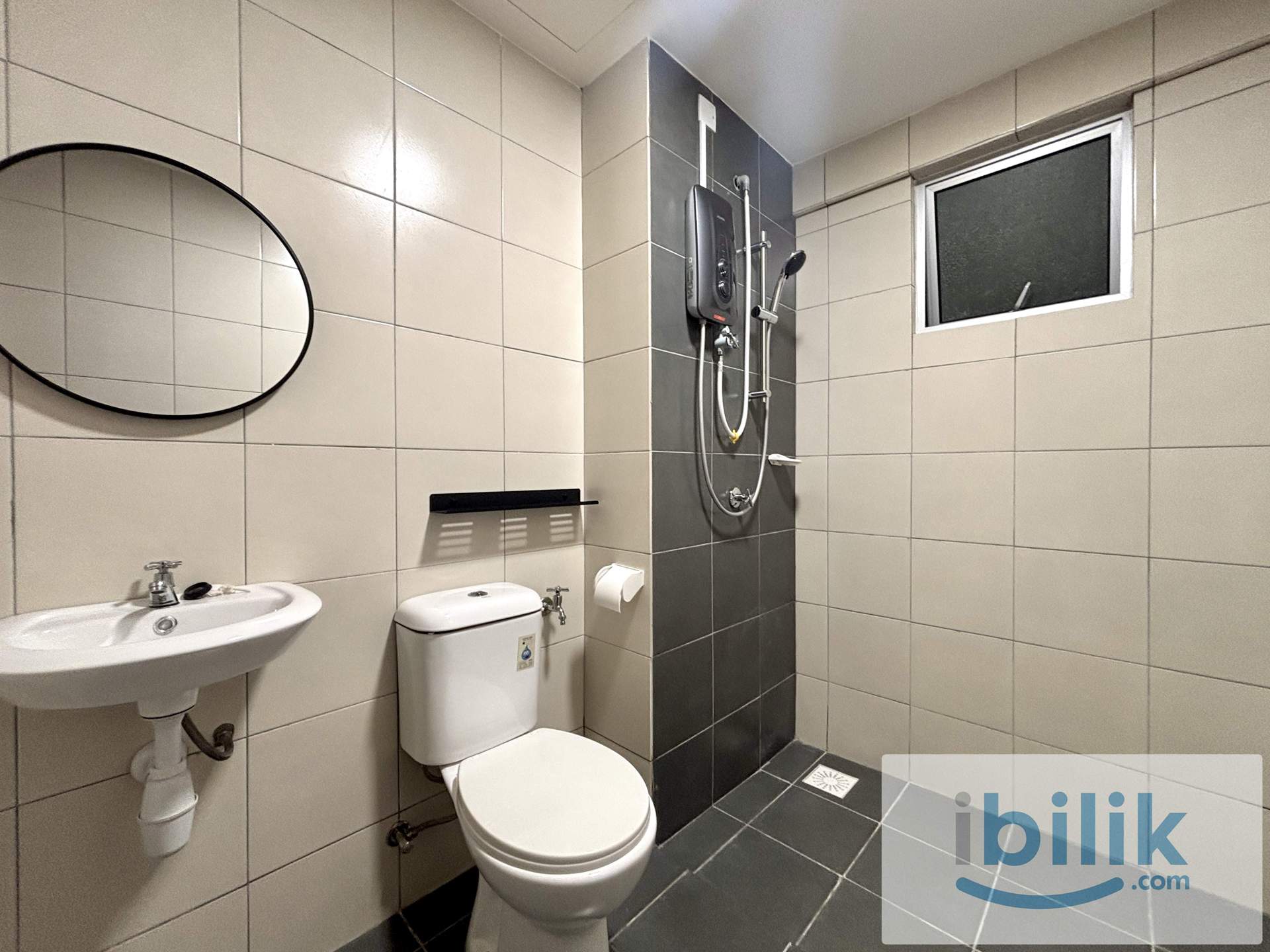 🛏️ PRIVATE MASTER ROOM RM1000 ONLY‼️ MIX GENDER UNIT IN MERCU JALIL NEAR LRT SRI PETALING🚆 - Image 8