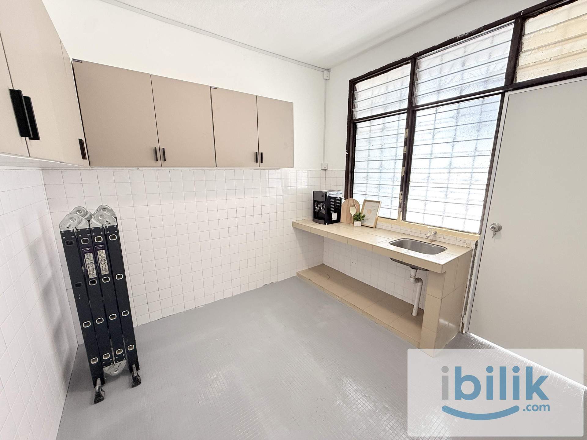 7MINS WALK TO LRT SS15 🚝 PREMIUM QUEEN ROOM FOR MIX GENDER UNIT ✨ NEAR INTI COLLEGE 🏢 - Image 6