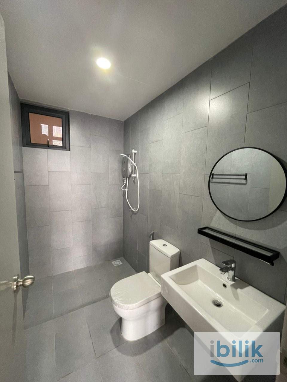  MRT Female only 𝐑𝐨𝐨𝐦 𝐟𝐨𝐫 𝐑𝐞𝐧𝐭! 8 mins walk to MRT Aeon Maluri 🚄 - Image 6