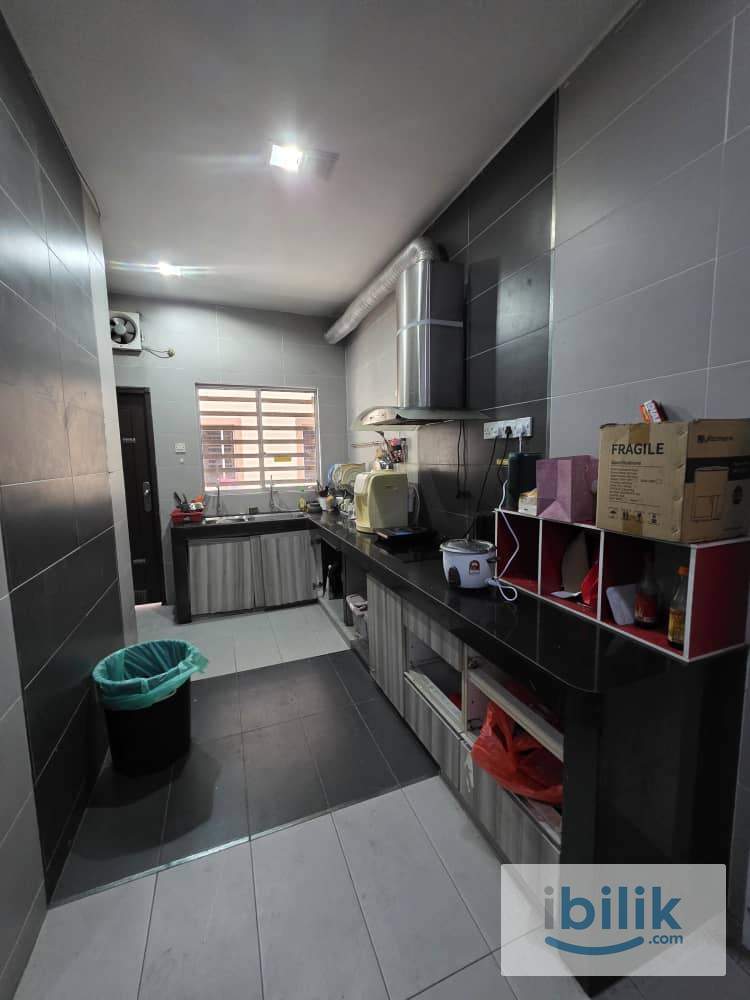 Mid Room - short term or long term - Image 1