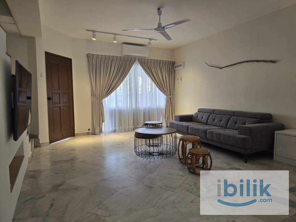 Middle Room - Image 3