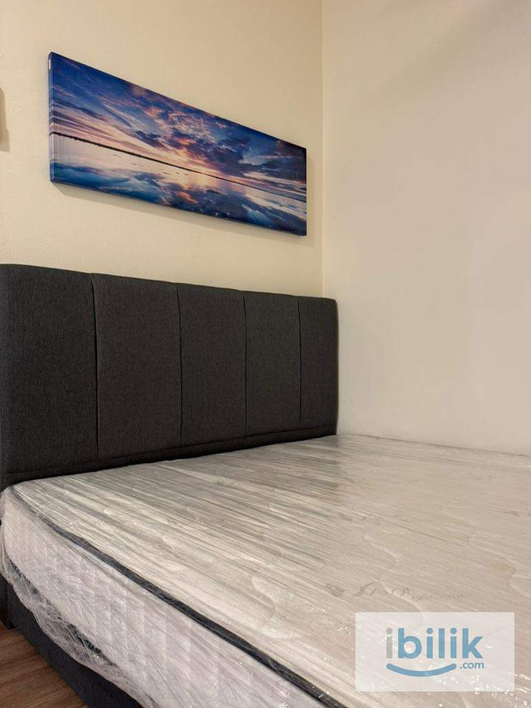 Middle Room - Image 4