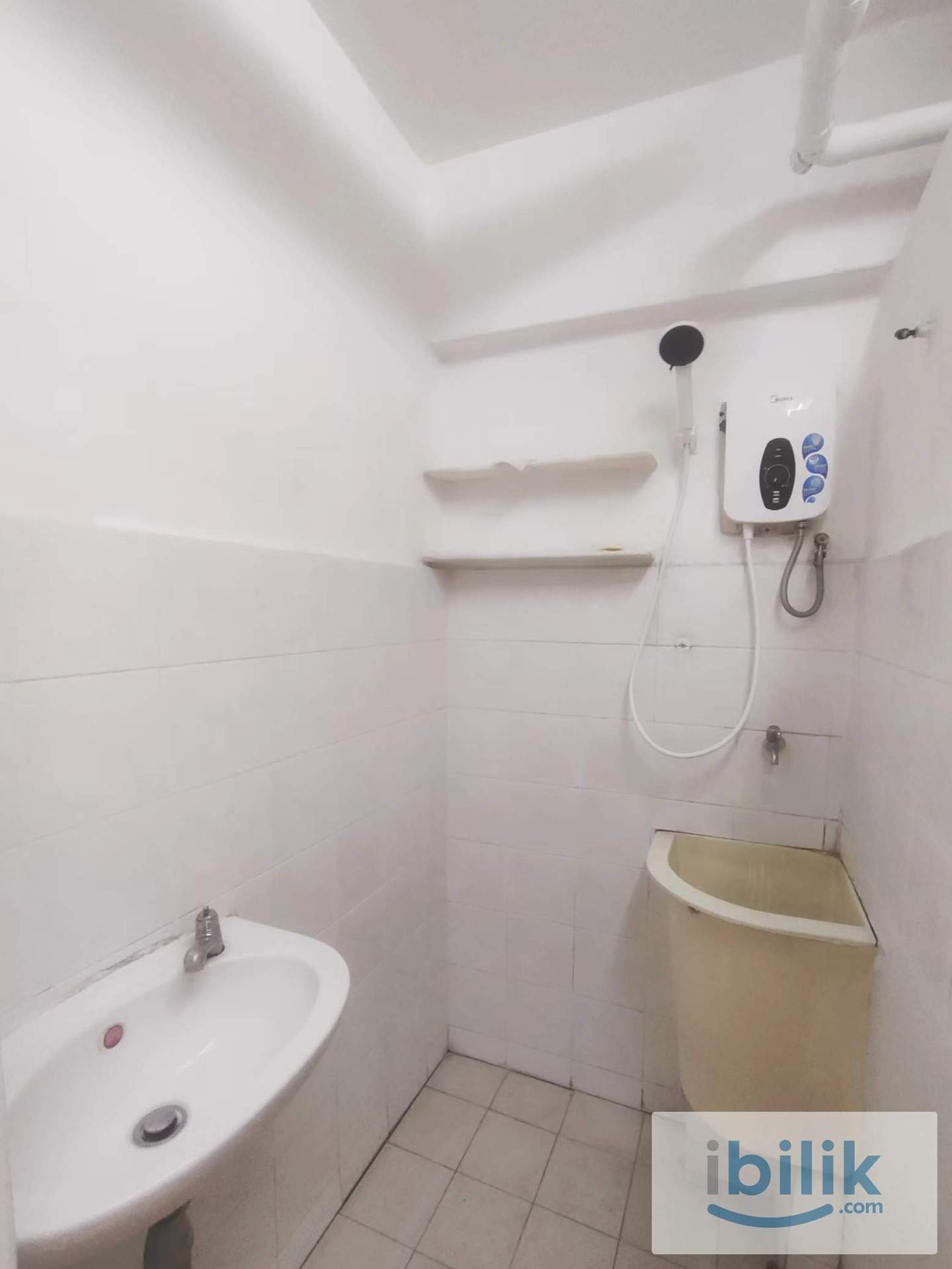 Green Garden 2 single bed Fully Furnishing nearby Paya Terubong - Image 2