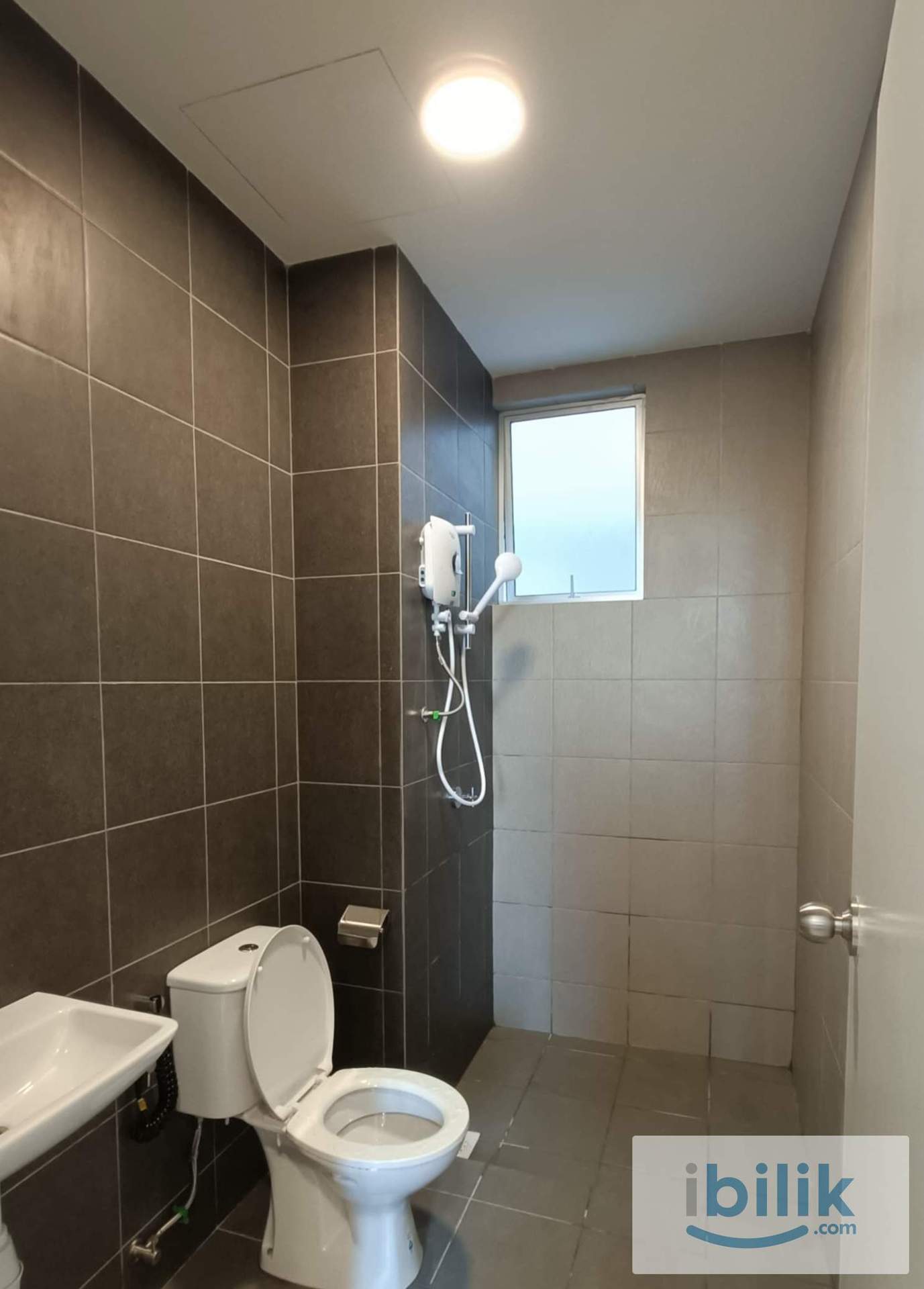 Middle Room - Linked bridge to MRT Taman Suntex [FREE WiFi utilities cleaning] - Image 3