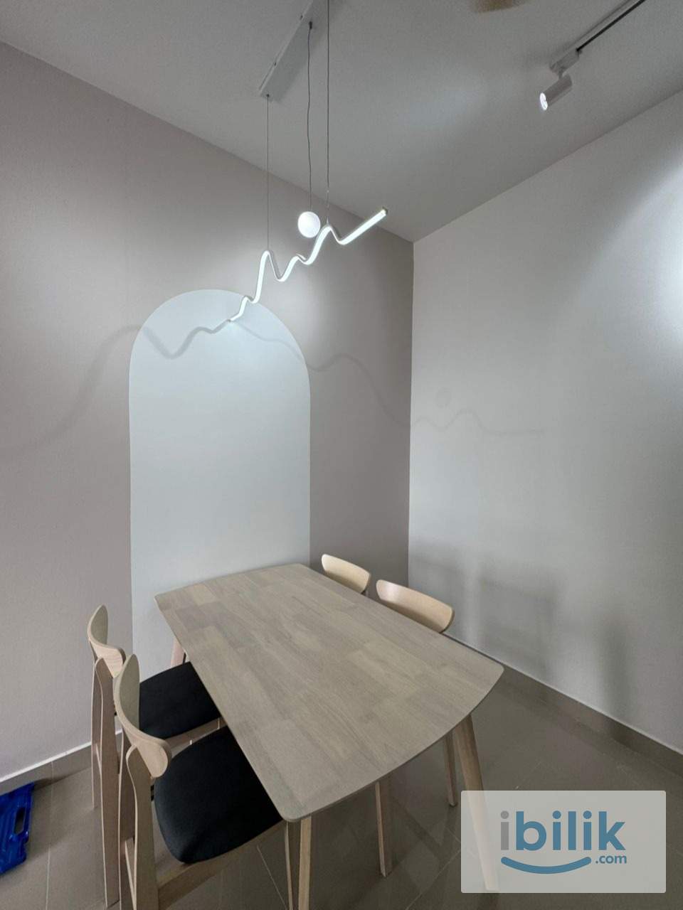 Master Room Fully Furnished Nidoz Residence - Image 3