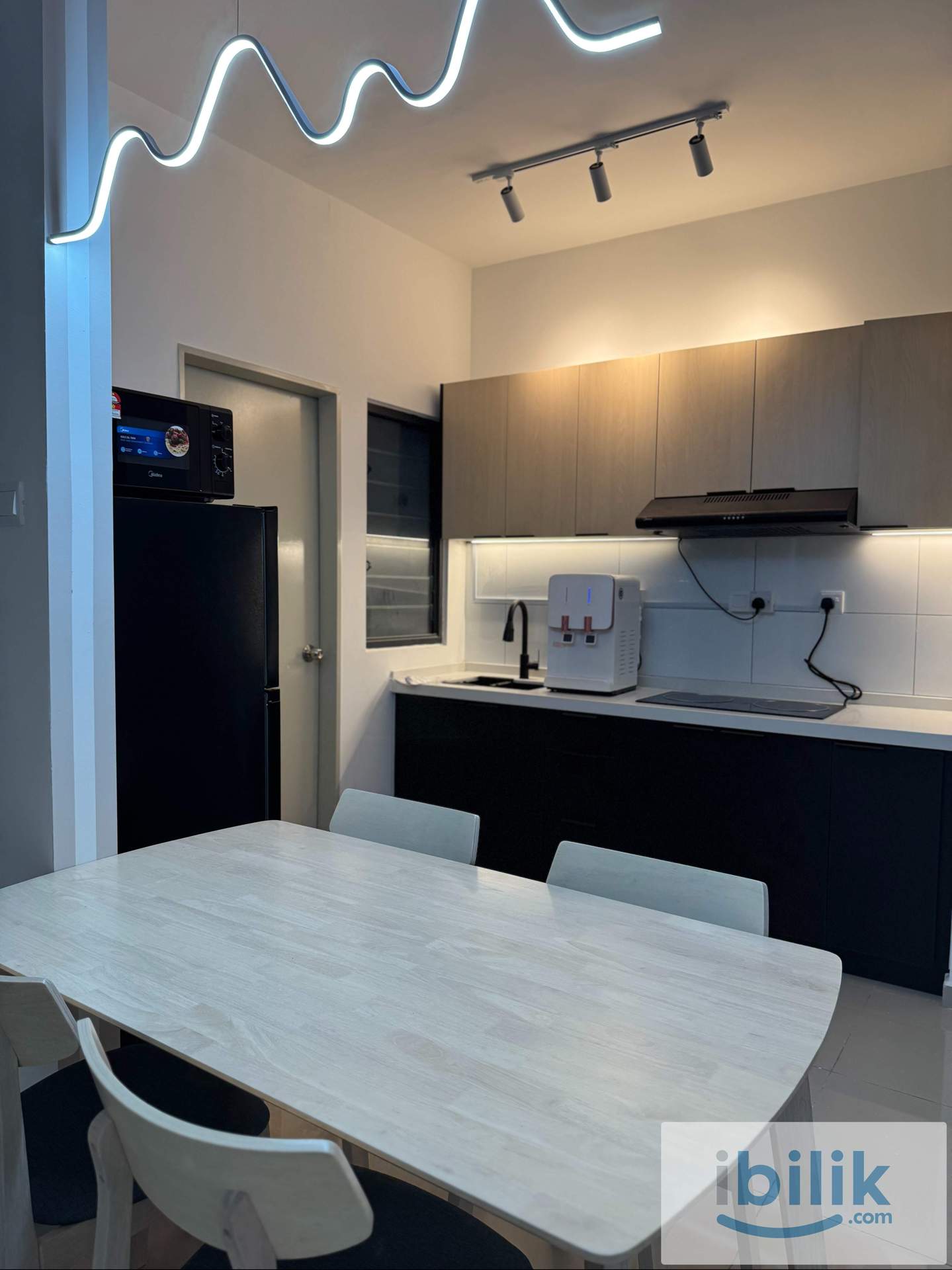Master Room Fully Furnished Nidoz Residence - Image 4