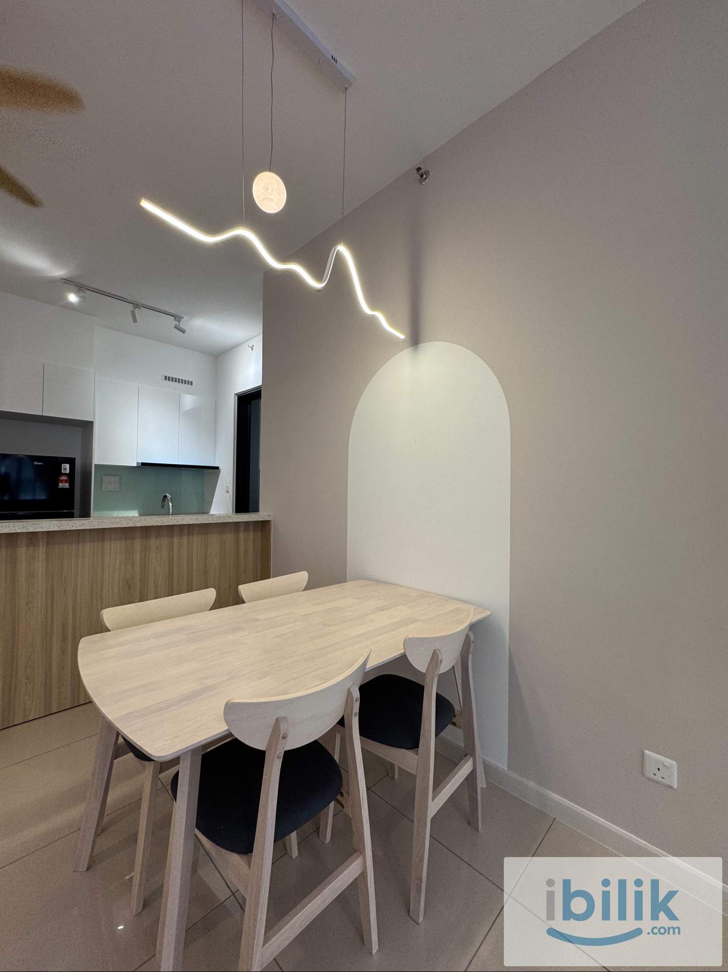Medium Room Fully furnished Nidoz Residence - Image 3
