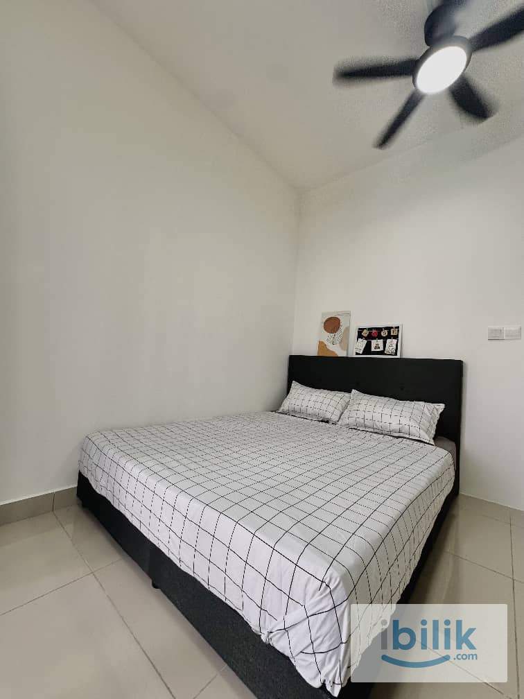 Fully-Furnished Balcony room Queen bed with Aircond for Rent at M Luna Residence @ Kepong - Image 5