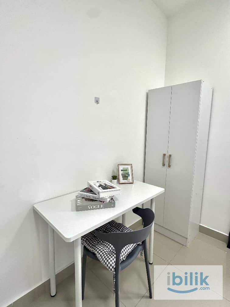Fully-Furnished Balcony room Queen bed with Aircond for Rent at M Luna Residence @ Kepong - Image 4