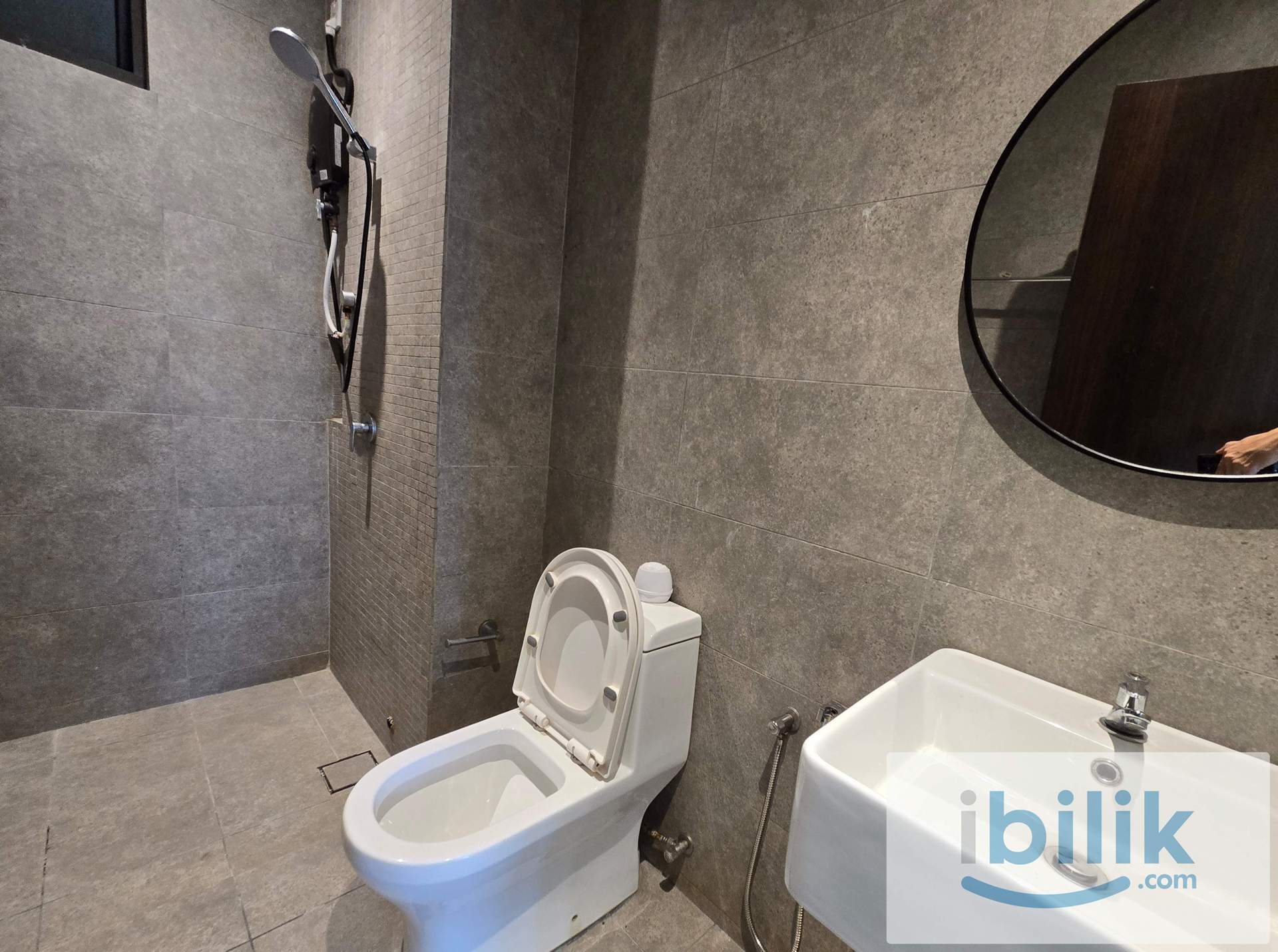 All Female Master Room @ Sentul (MRT Sentul West) The Birch Jln Ipoh - Image 4